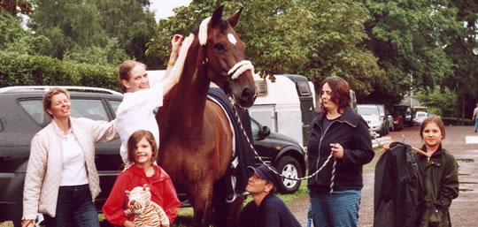 Helfende Hände beim Turnier